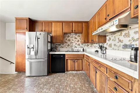 Kitchen - 630 Janetwood, Oxnard, CA 93030 photo 1 of 2