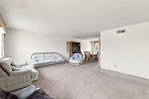 Living - 630 Janetwood, Oxnard, CA 93030 photo 3 of 5