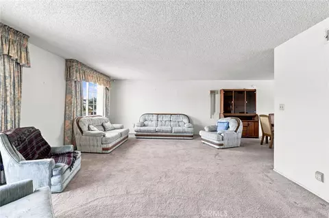 Living - 630 Janetwood, Oxnard, CA 93030 photo 4 of 5