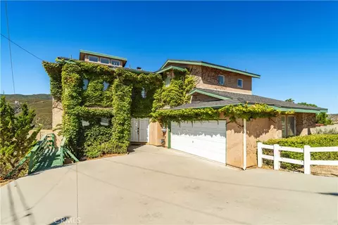 14738 Flintstone Dr, Lake Hughes, CA 93532