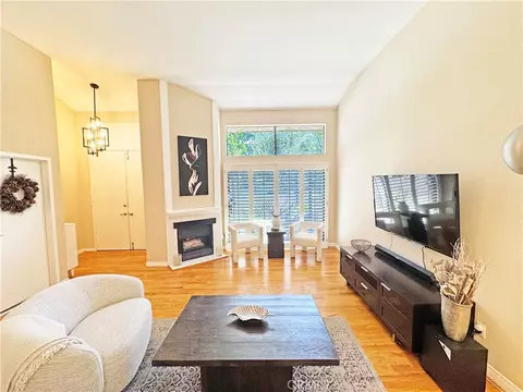 6145 Shoup Ave #58, Woodland Hills, CA 91367