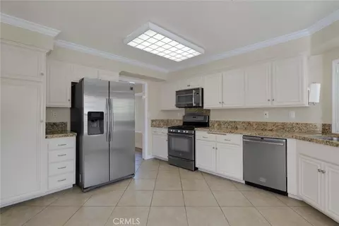 Kitchen - 1820 Suntree Ln, Simi Valley, CA 93063 photo 1 of 2