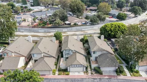 View/Area - 1820 Suntree Ln, Simi Valley, CA 93063 photo 1 of 5