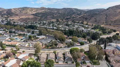 View/Area - 1820 Suntree Ln, Simi Valley, CA 93063 photo 3 of 5