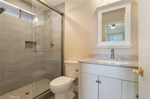 Bath - 1820 Suntree Ln, Simi Valley, CA 93063 photo 2 of 4