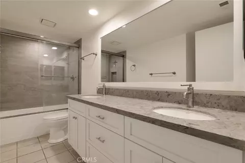 Bath - 1820 Suntree Ln, Simi Valley, CA 93063 photo 1 of 4