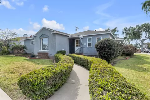 4854 W 94th St, Inglewood, CA 90301