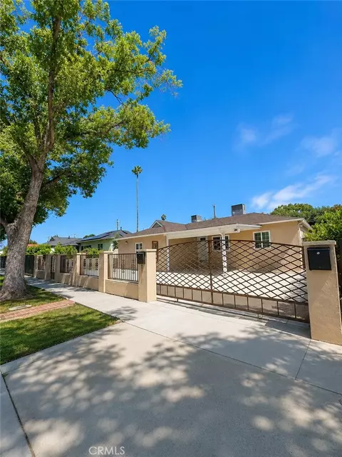 7918 Hazeltine Ave, Panorama City, CA 91402