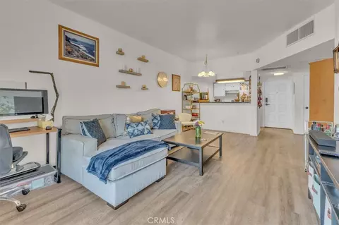 Living - 865 S B St #G1, Oxnard, CA 93030 photo 5 of 5
