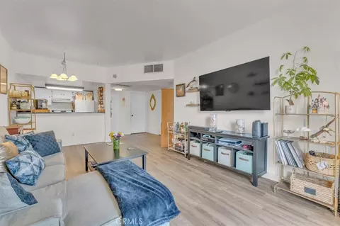 Living - 865 S B St #G1, Oxnard, CA 93030 photo 4 of 5