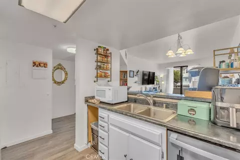 Kitchen - 865 S B St #G1, Oxnard, CA 93030 photo 3 of 4