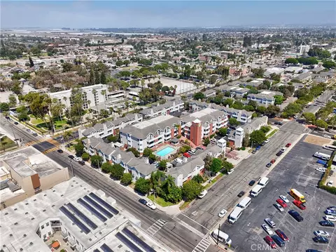 View/Area - 865 S B St #G1, Oxnard, CA 93030 photo 9 of 12
