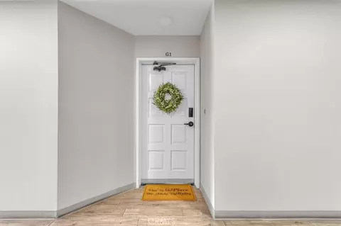 Entry Way - 865 S B St #G1, Oxnard, CA 93030 photo 2 of 3