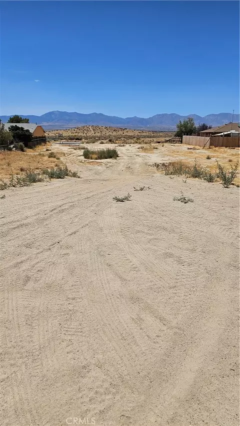17837 Rawhide Ave, Palmdale, CA 93591 photo 4
