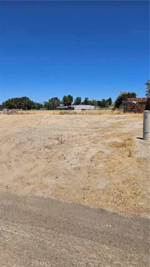 17837 Rawhide Ave, Palmdale, CA 93591 photo 3