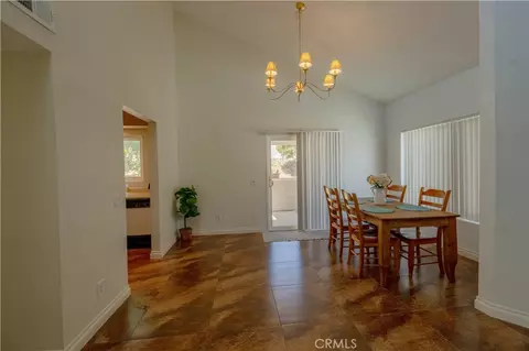 Dining - 31371 The Old Rd #E, Castaic, CA 91384 photo 1 of 2