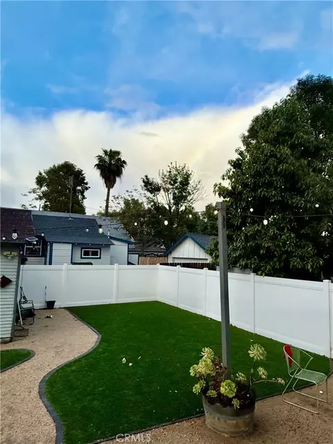 Exterior - 4193 5th St, Riverside, CA 92501 photo 6 of 10