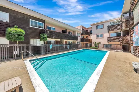 5349 Newcastle #56, Encino, CA 91316