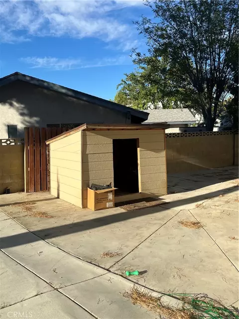 Exterior - 2630 Space Ct, Lancaster, CA 93536 photo 14 of 15