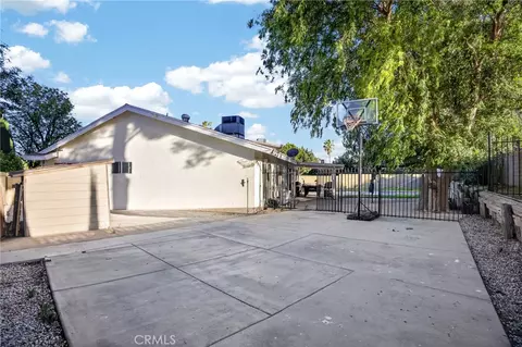 Exterior - 2630 Space Ct, Lancaster, CA 93536 photo 5 of 10