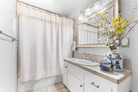 Bath - 44449 Loneoak, Lancaster, CA 93534 photo 1 of 2