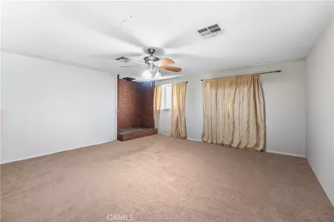 Living - 44449 Loneoak, Lancaster, CA 93534 photo 2 of 3