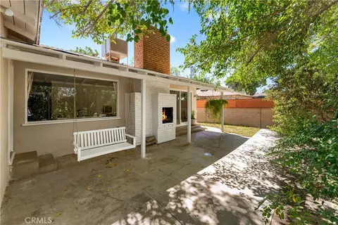 Exterior - 44449 Loneoak, Lancaster, CA 93534 photo 7 of 9