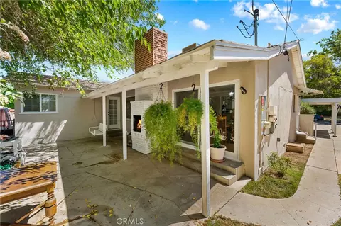 Exterior - 44449 Loneoak, Lancaster, CA 93534 photo 5 of 9