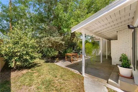 Exterior - 44449 Loneoak, Lancaster, CA 93534 photo 3 of 9