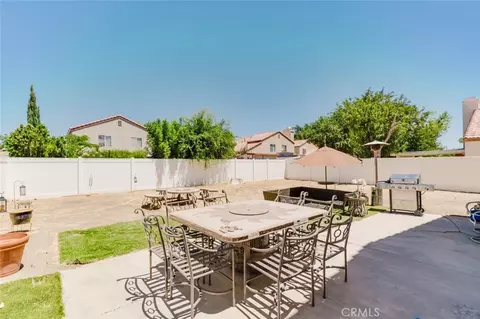 Exterior - 1745 E Norberry St, Lancaster, CA 93535 photo 4 of 8