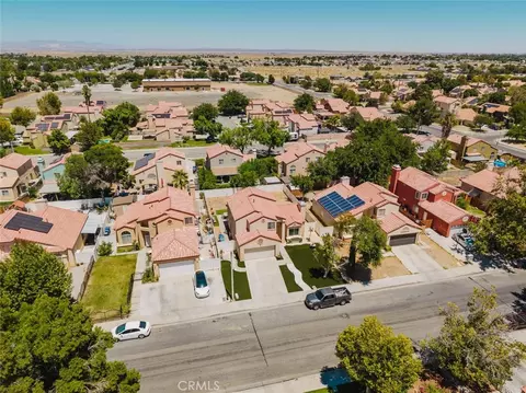 View/Area - 1745 E Norberry St, Lancaster, CA 93535 photo 2 of 6