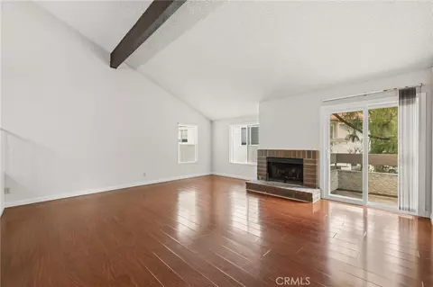 Living - 3366 Darby #436, Simi Valley, CA 93063 photo 6 of 11