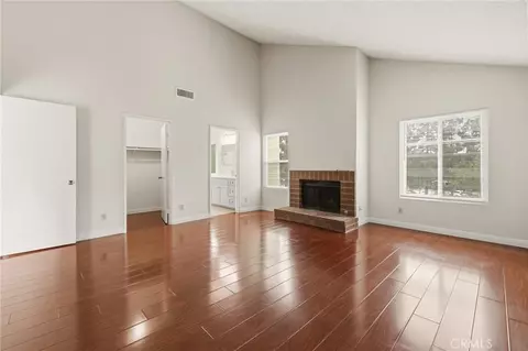 Living - 3366 Darby #436, Simi Valley, CA 93063 photo 9 of 11