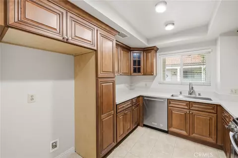 Kitchen - 3366 Darby #436, Simi Valley, CA 93063 photo 3 of 3