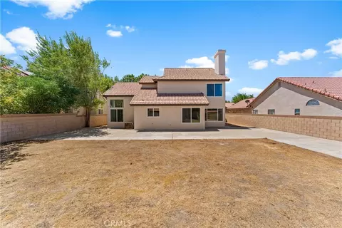 Exterior - 709 Whitlatch, Lancaster, CA 93535 photo 7 of 9