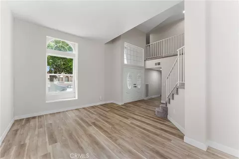 Living - 709 Whitlatch, Lancaster, CA 93535 photo 2 of 12