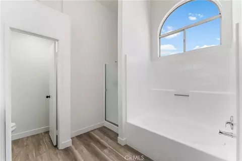 Bath - 709 Whitlatch, Lancaster, CA 93535 photo 4 of 5
