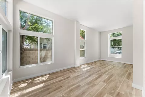 Living - 709 Whitlatch, Lancaster, CA 93535 photo 4 of 12