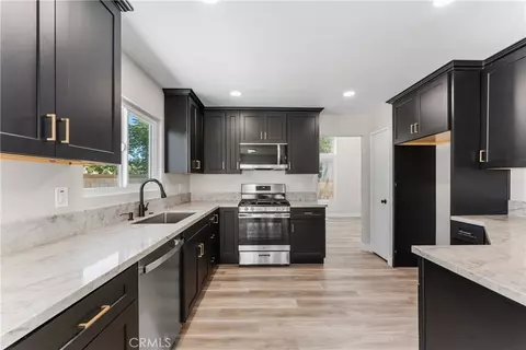 Kitchen - 709 Whitlatch, Lancaster, CA 93535 photo 1 of 5