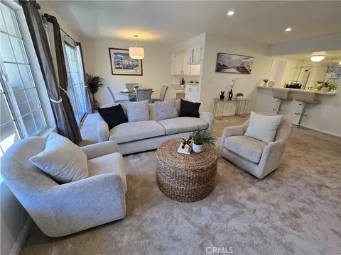 4647 Willis Ave #220, Sherman Oaks, CA 91403