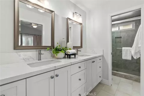 Bath - 27209 Corry Pl, Saugus, CA 91350 photo 3 of 4