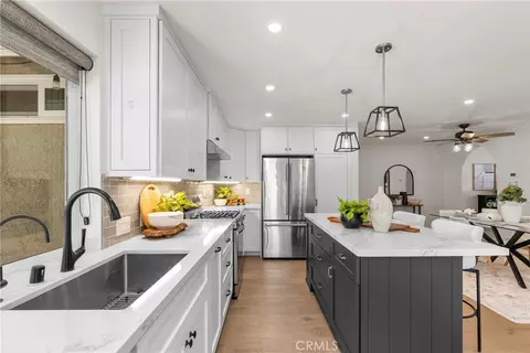 Kitchen - 27209 Corry Pl, Saugus, CA 91350 photo 3 of 4