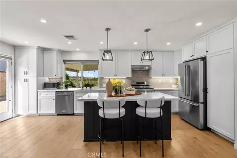 Kitchen - 27209 Corry Pl, Saugus, CA 91350 photo 1 of 4