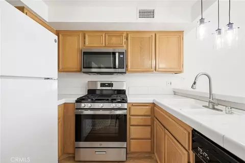 Kitchen - 2731 Erringer, Simi Valley, CA 93065 photo 1 of 1