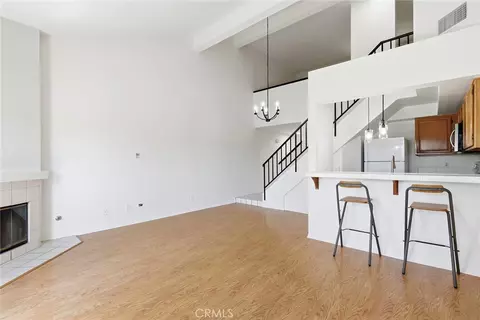Living - 2731 Erringer, Simi Valley, CA 93065 photo 5 of 7