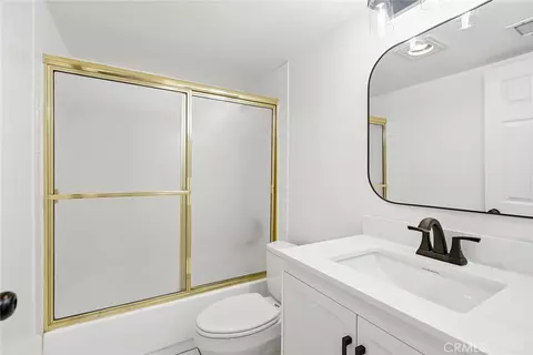 Bath - 2731 Erringer, Simi Valley, CA 93065 photo 1 of 1