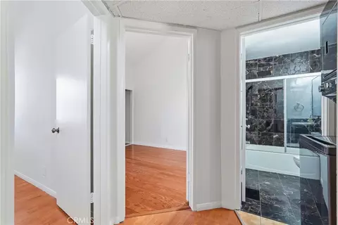 Entry Way - 7651 Reseda #13-T, Reseda, CA 91335 photo 1 of 2