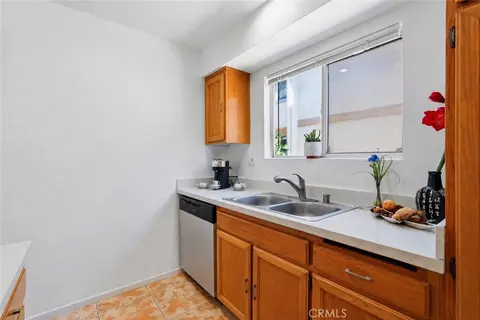 Kitchen - 7651 Reseda #13-T, Reseda, CA 91335 photo 3 of 4