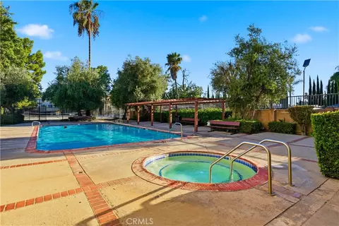 Exterior - 7651 Reseda #13-T, Reseda, CA 91335 photo 6 of 6