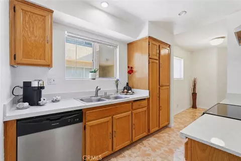 Kitchen - 7651 Reseda #13-T, Reseda, CA 91335 photo 1 of 4